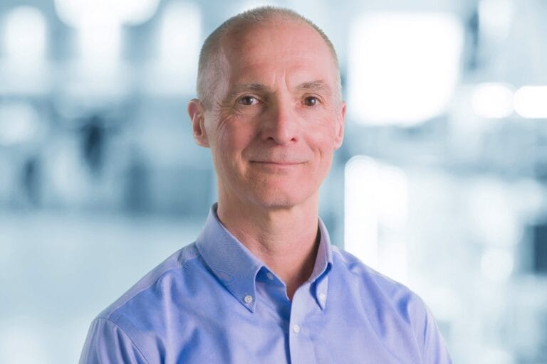 Plus forts ensemble contre le COVID-19