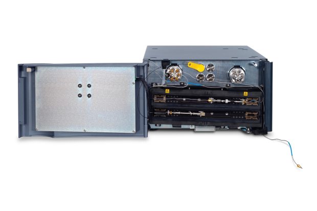 ACQUITY UPLC Column Manager.