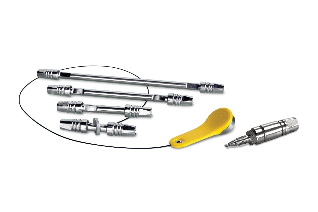 Waters ACQUITY UPLC sub-2-µm particle columns 
