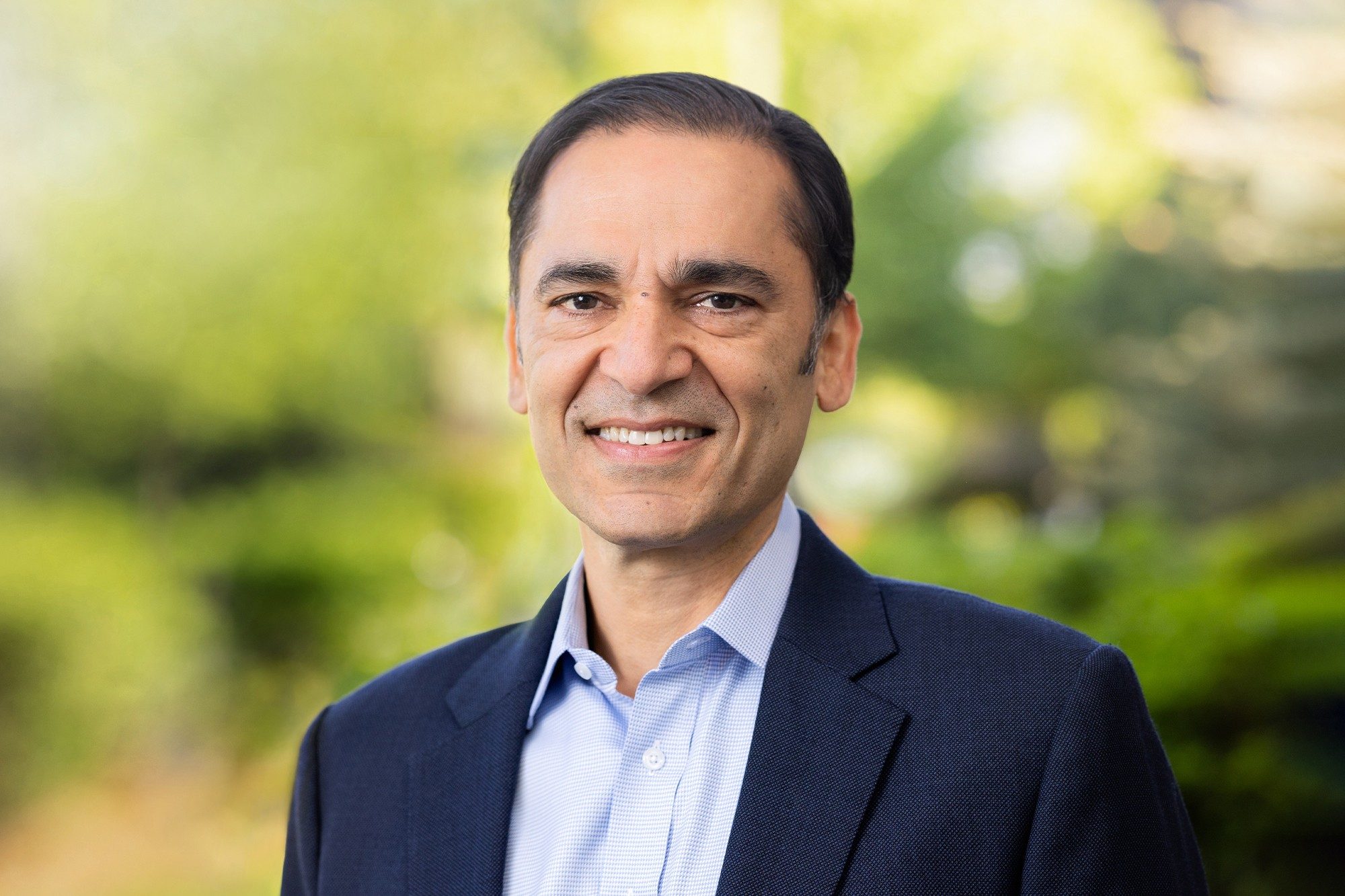 Udit Batra souriant