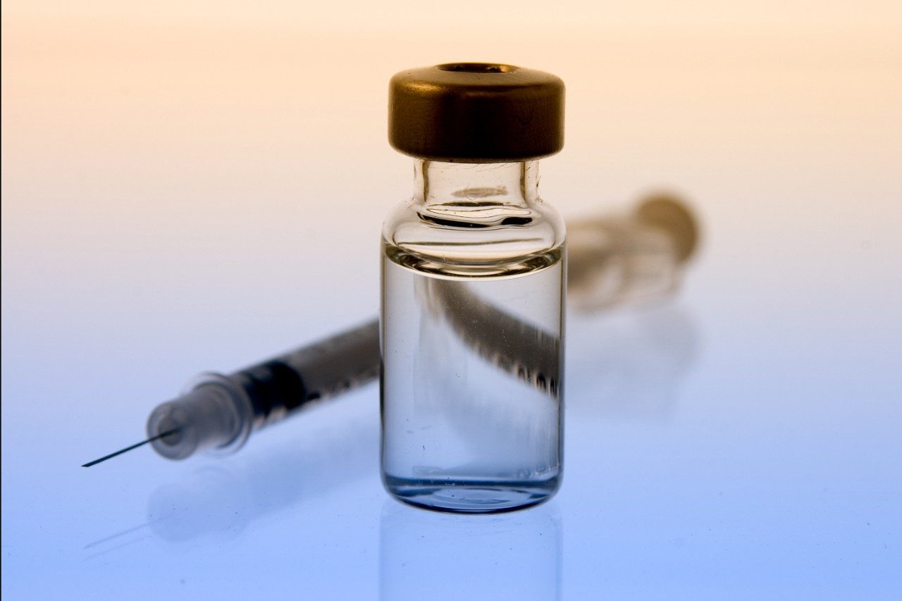 Hypodermic needle and glass vial