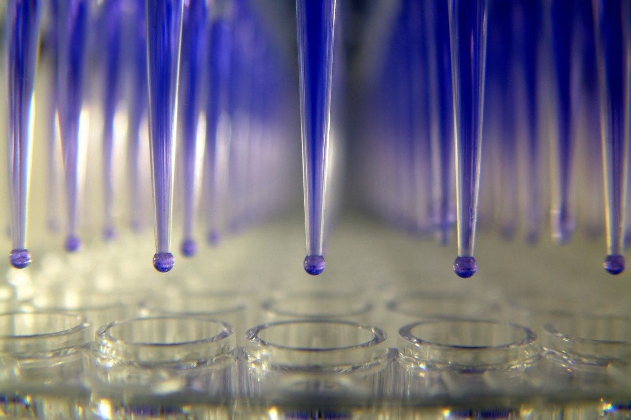 robotic-microplate-drug-discovery