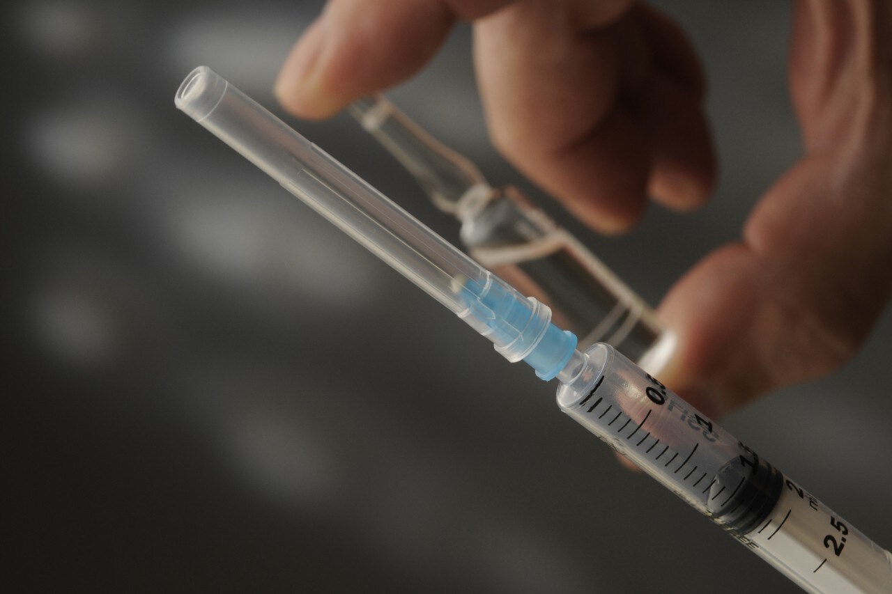 LC-MS Gradient Separation of 6-Acetylmorphine and Morphine on XBridge ...